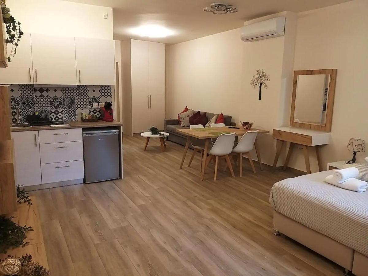 Amazing Apartments @ Monastiraki Subway Station Athens Luaran gambar