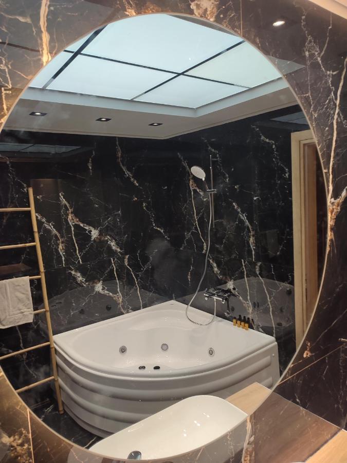 Amazing Apartments @ Monastiraki Subway Station Athens Luaran gambar